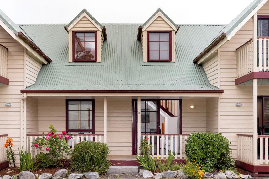 Kitty'S Cottages - Managed By Big4 Strahan Holiday Retreat Eksteriør bilde
