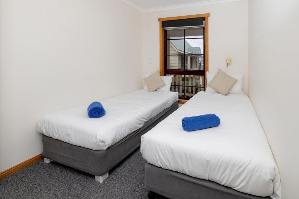 Kitty'S Cottages - Managed By Big4 Strahan Holiday Retreat Eksteriør bilde