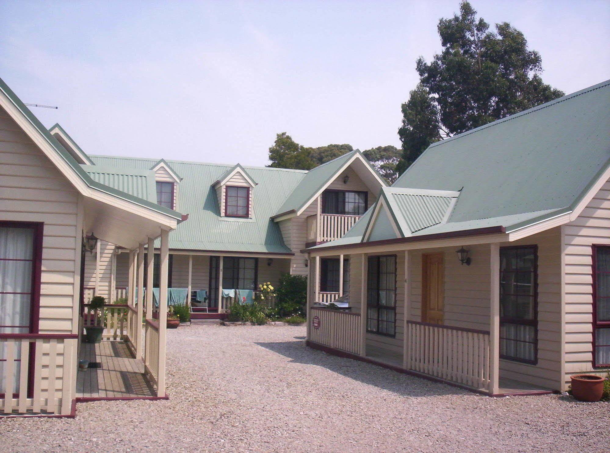 Kitty'S Cottages - Managed By Big4 Strahan Holiday Retreat Eksteriør bilde